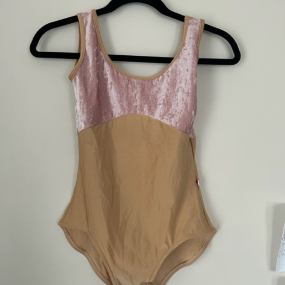 Yumiko Anna with Pink velvet